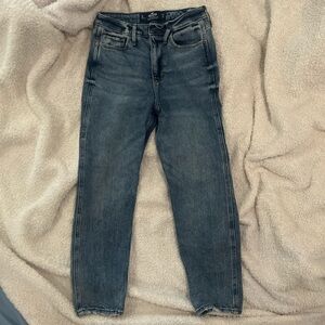 hollister | high waisted mom jeans
